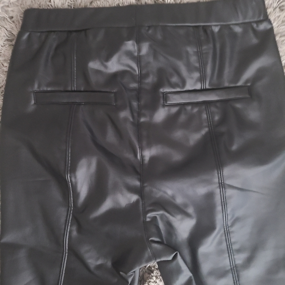 Faux Leather Leggings size small - Picture 5 of 5